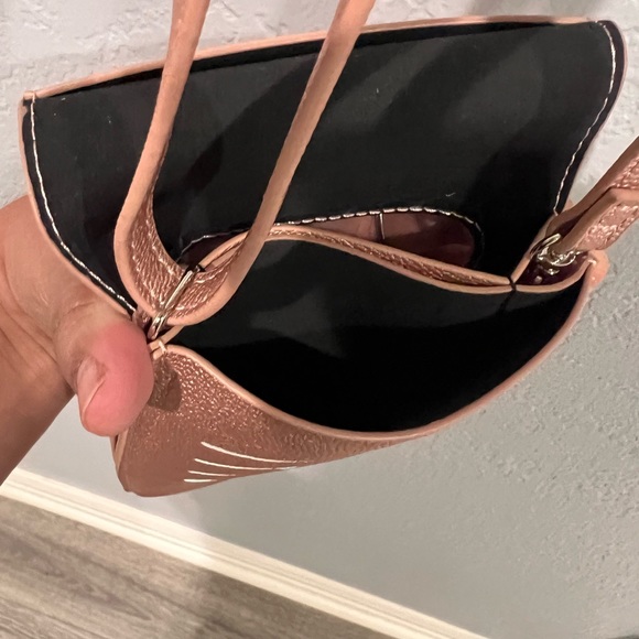 STG Cellphone crossbody bag. - Picture 8 of 9